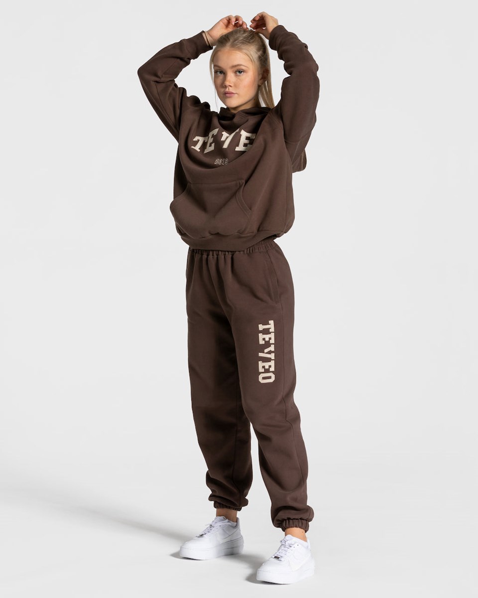 TEVEO College Oversized Jogger Dunkelbraun | 387510VUB